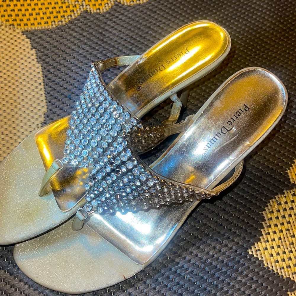 PIERRE DUMAS HEAL SLIDES VERY COMFORTABLE